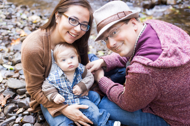 Family Photo by Portland Family Photographer Aubrie LeGault  of Capturing Grace Photography