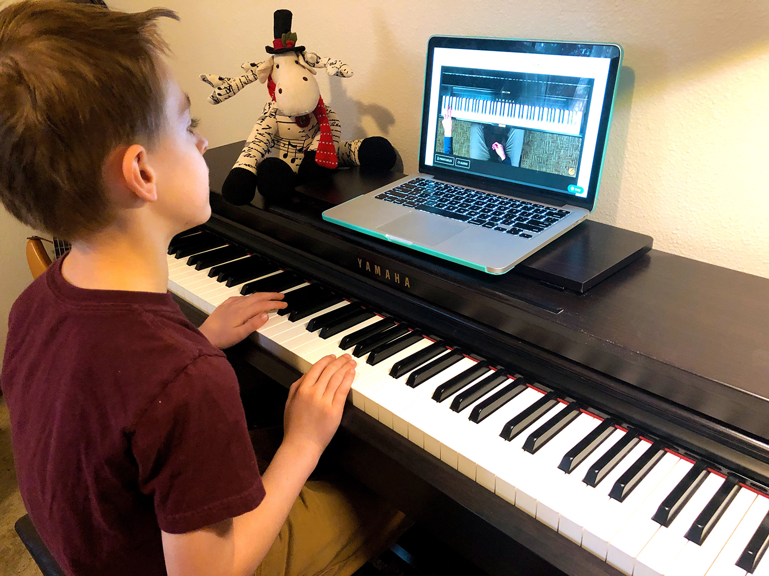 How Many Black Keys on a Piano? - Hoffman Academy Blog