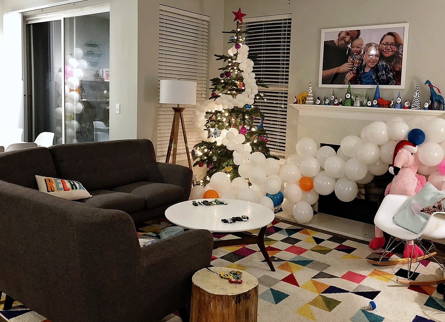 Balloon Christmas Tree Decor | A Well Crafted Party